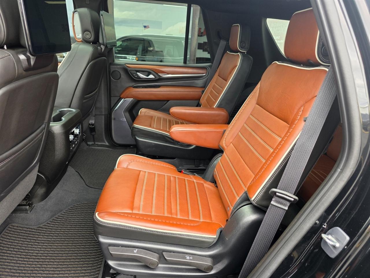 GMC Yukon Denali Ultimate 4WD 2023