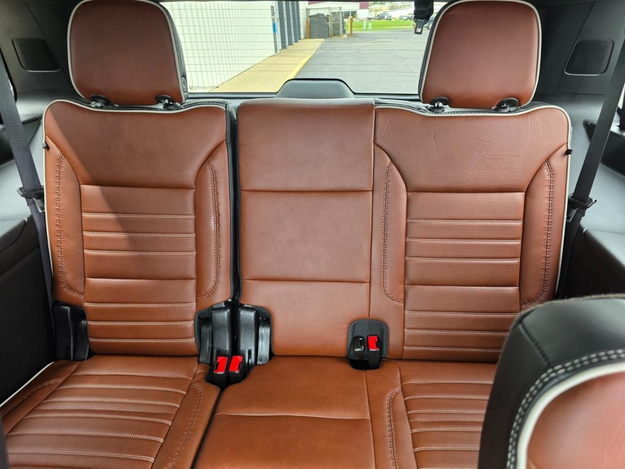 GMC Yukon Denali Ultimate 4WD 2023