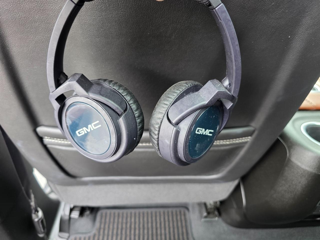 GMC Yukon Denali Ultimate 4WD 2023