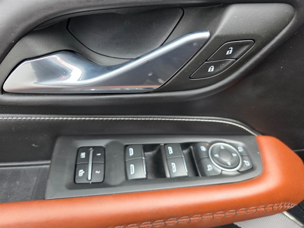 GMC Yukon Denali Ultimate 4WD 2023