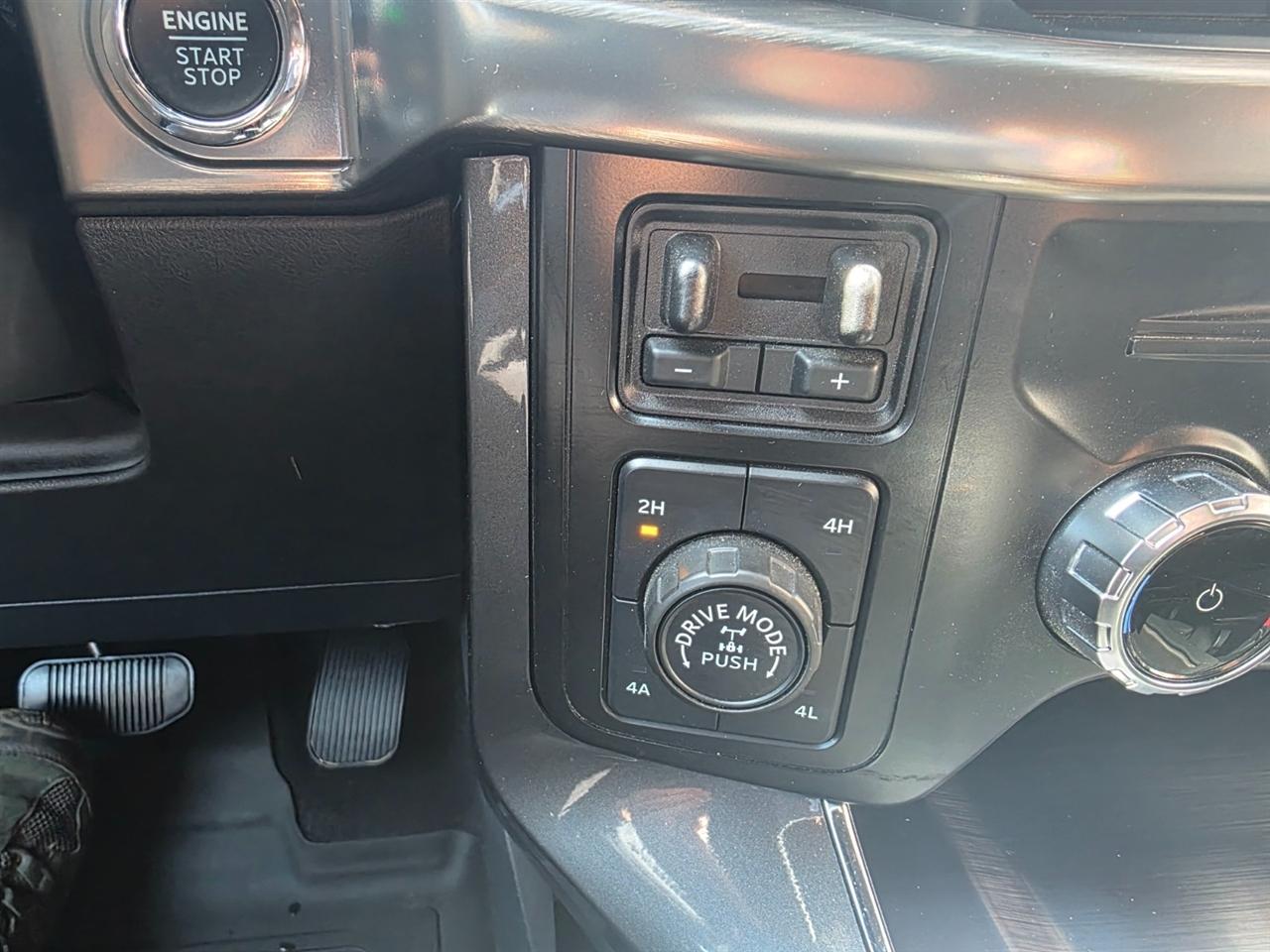 Ford F-150 Lariat SuperCrew 5.5-ft. Bed 4WD 2023