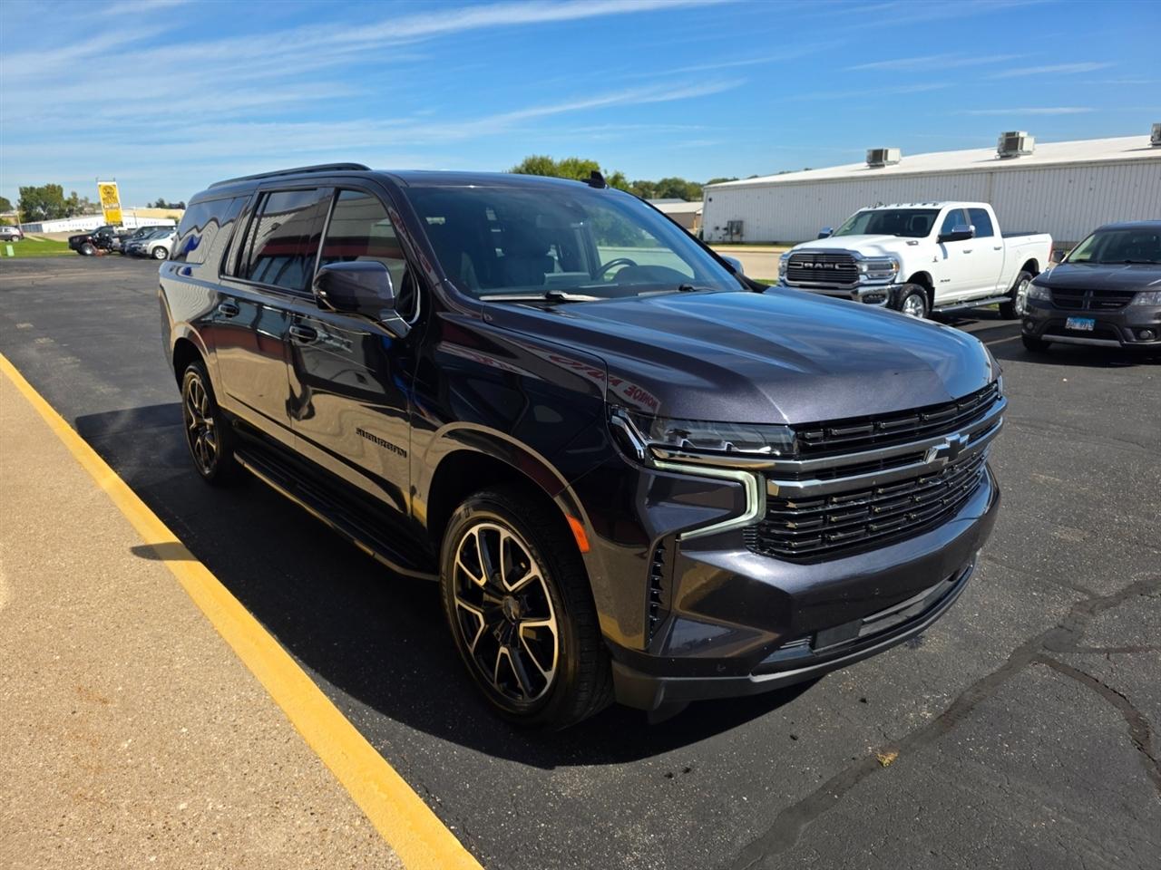 Chevrolet Suburban 4WD 4dr RST 2022