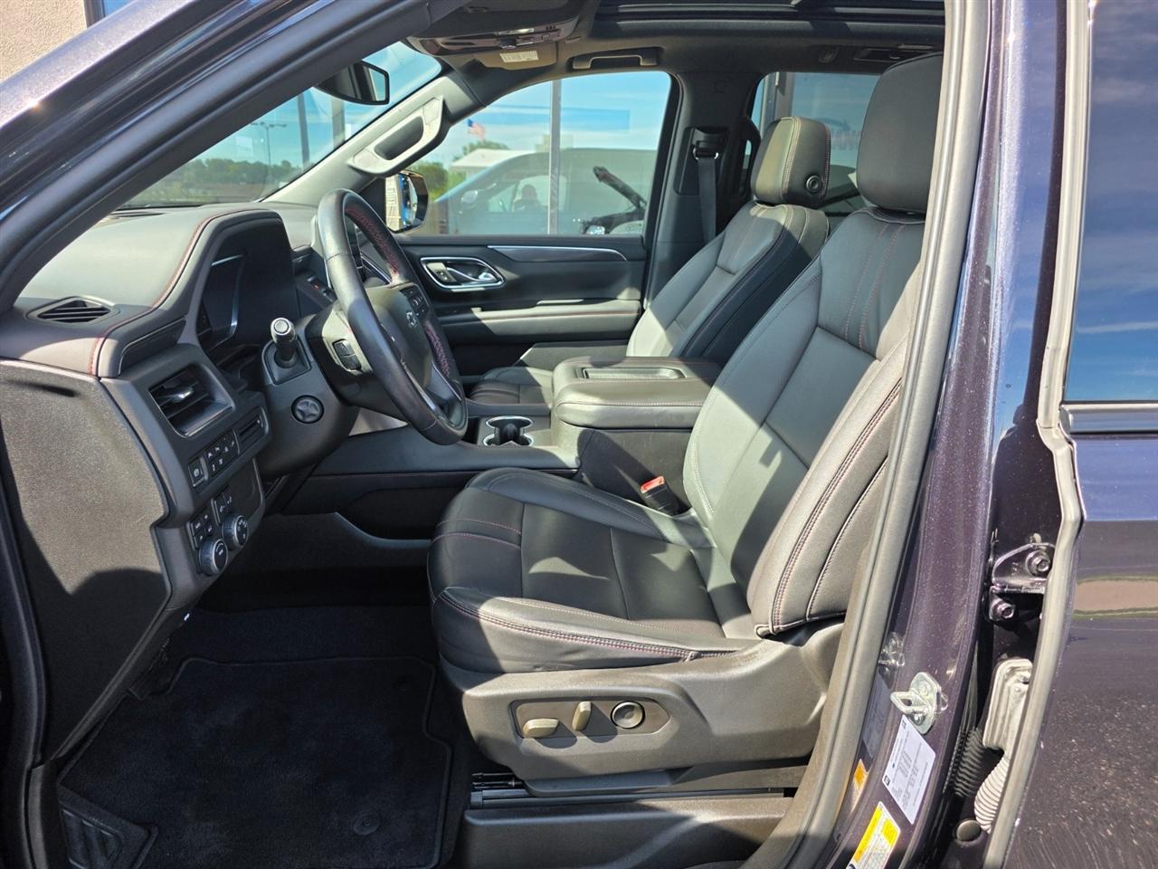 Chevrolet Suburban 4WD 4dr RST 2022