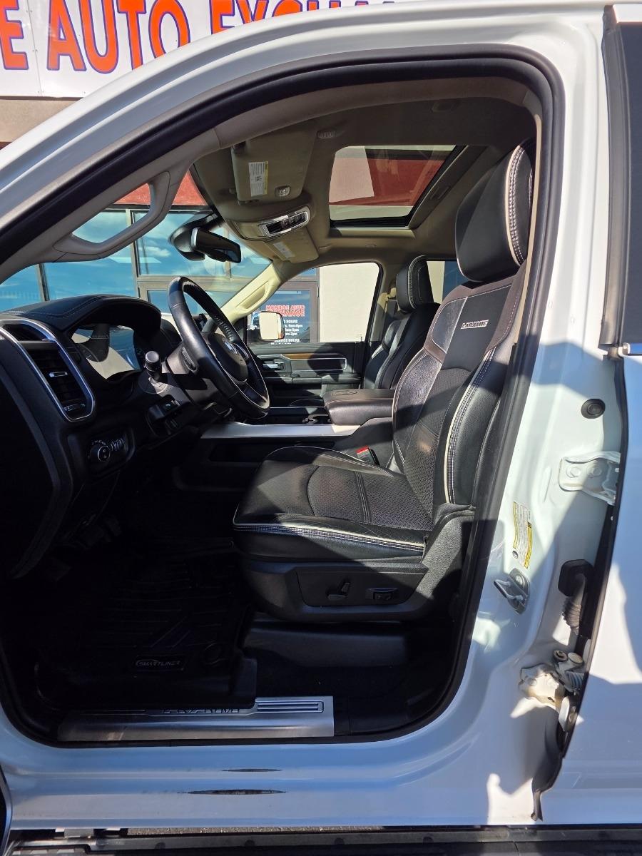 RAM 2500 Laramie 4x4 Crew Cab 6'4" Box 2022