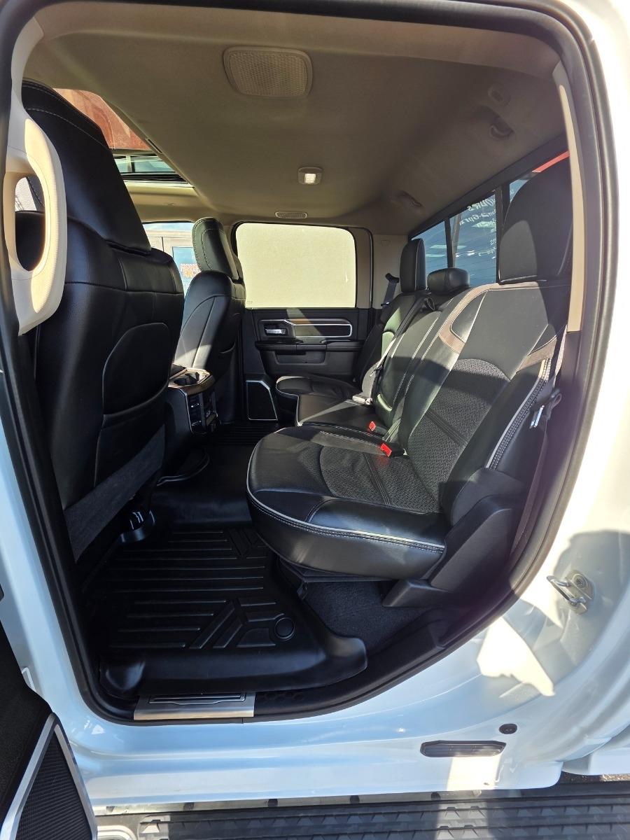 RAM 2500 Laramie 4x4 Crew Cab 6'4" Box 2022