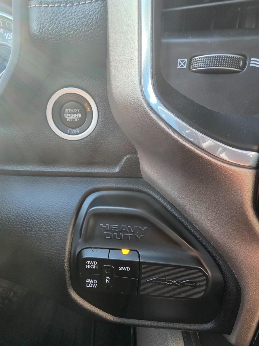 RAM 2500 Laramie 4x4 Crew Cab 6'4" Box 2022