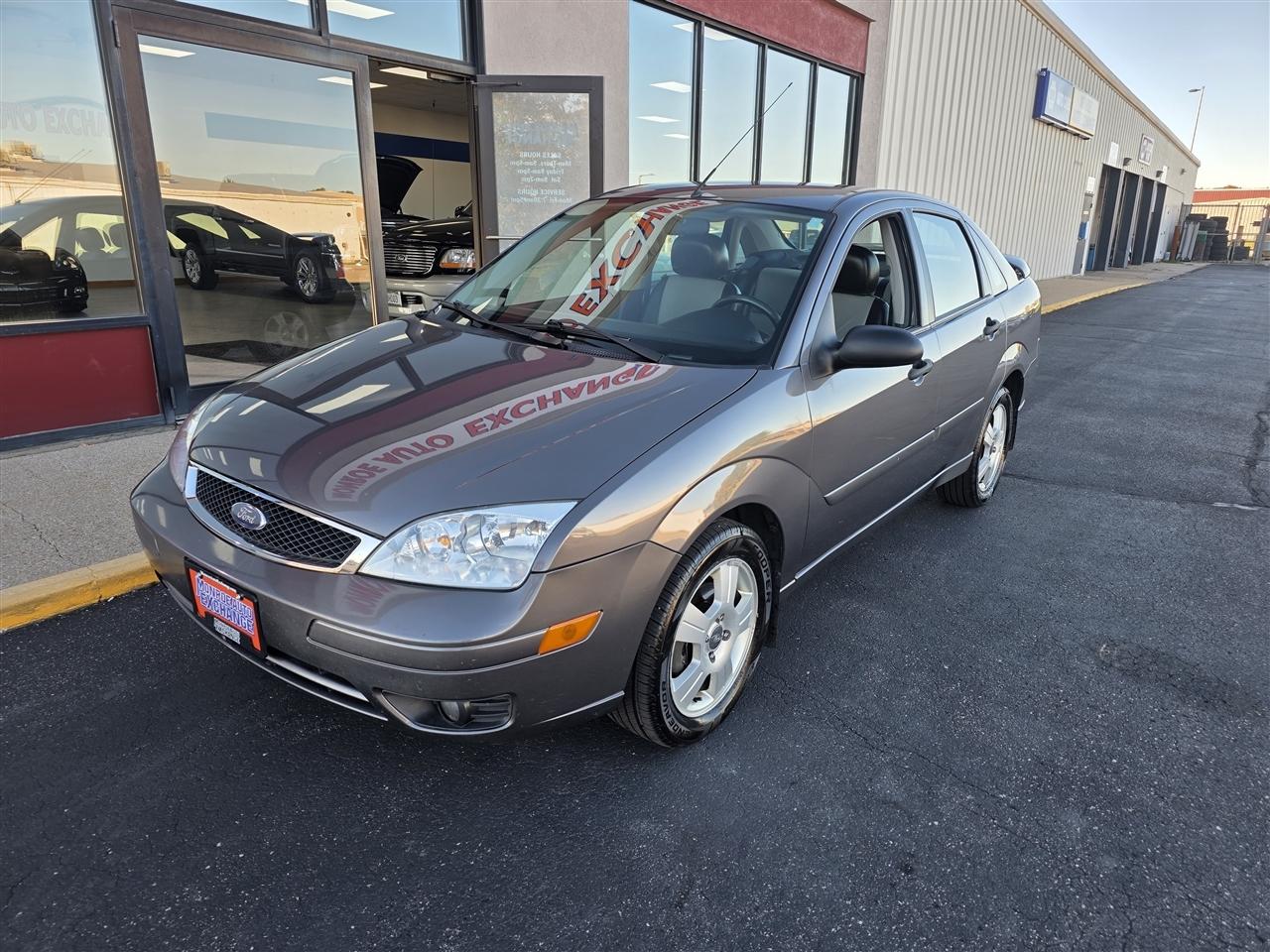 Ford Focus 4dr Sdn SES 2007