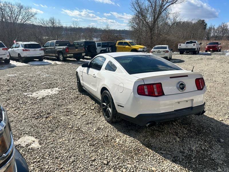 Ford Mustang GT Coupe 2011
