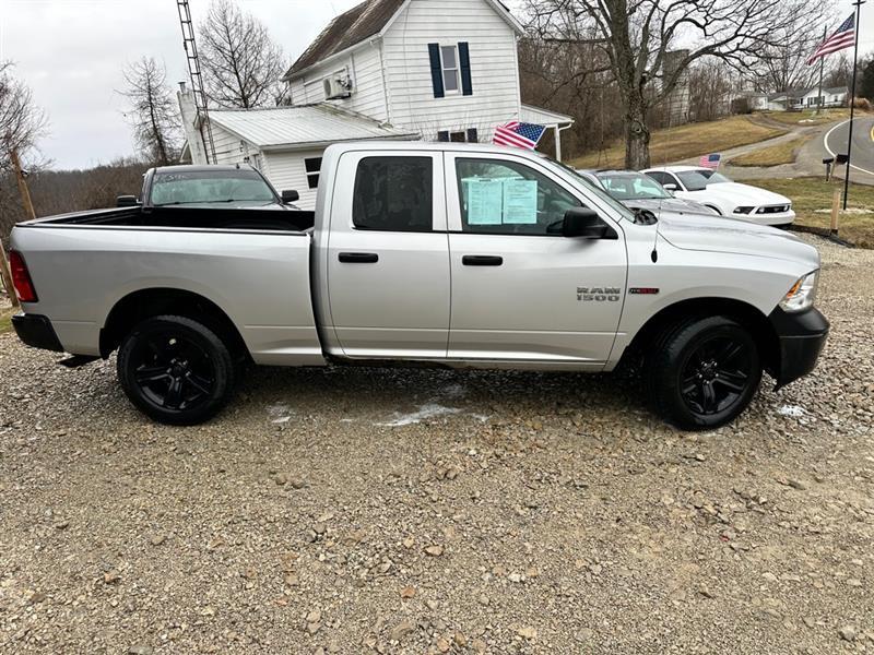 RAM 1500 Tradesman Quad Cab 4WD 2016
