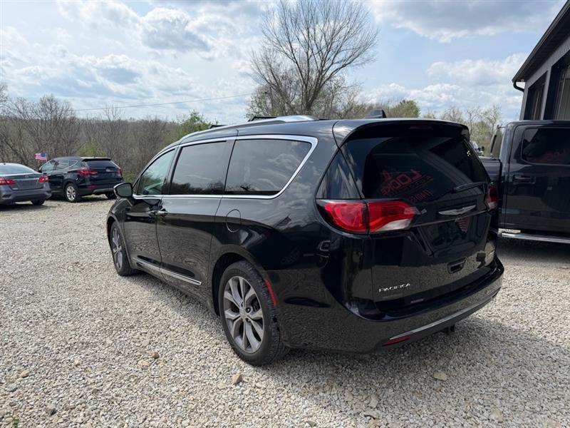 Chrysler Pacifica Limited 2019