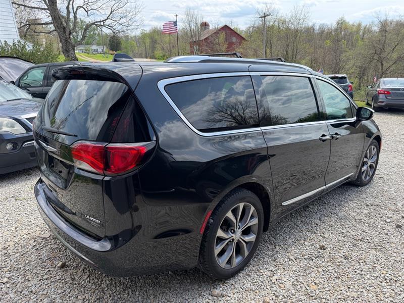 Chrysler Pacifica Limited 2019