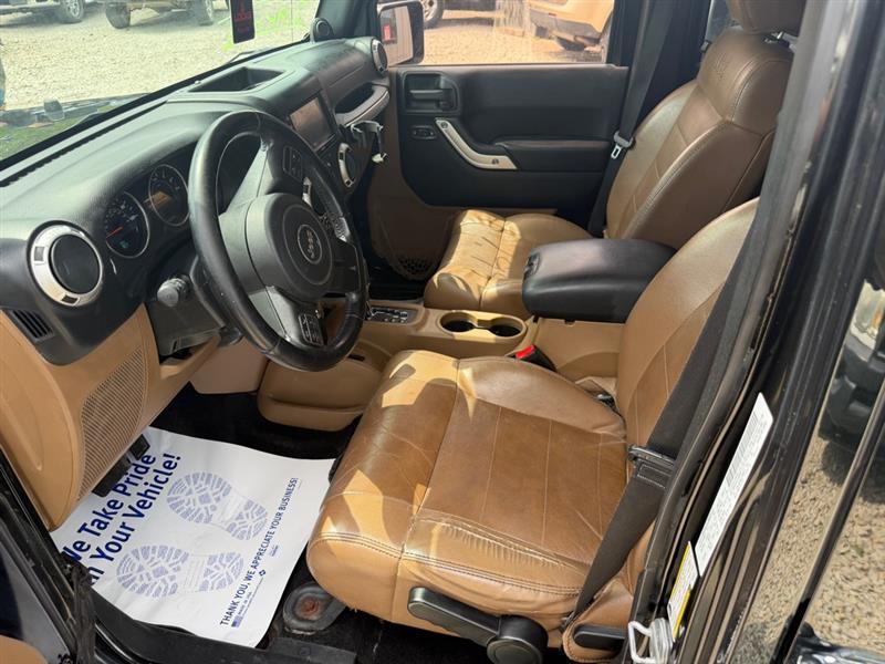 Jeep Wrangler Unlimited Sahara 4WD 2012