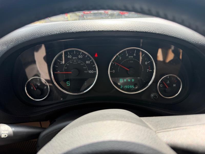 Jeep Wrangler Unlimited Sahara 4WD 2012