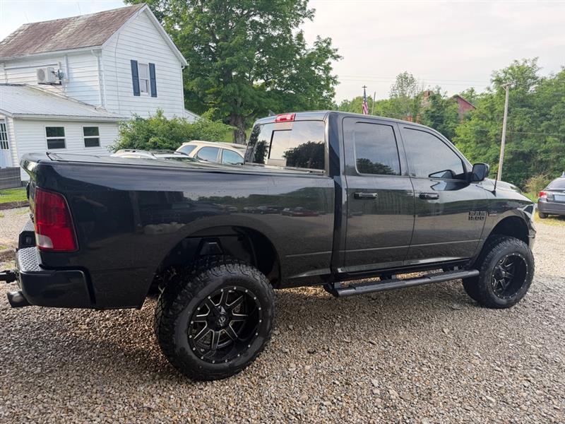 RAM 1500 SLT Quad Cab 4WD 2018