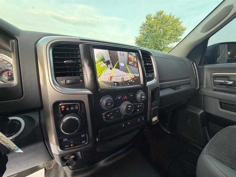 RAM 1500 SLT Quad Cab 4WD 2018