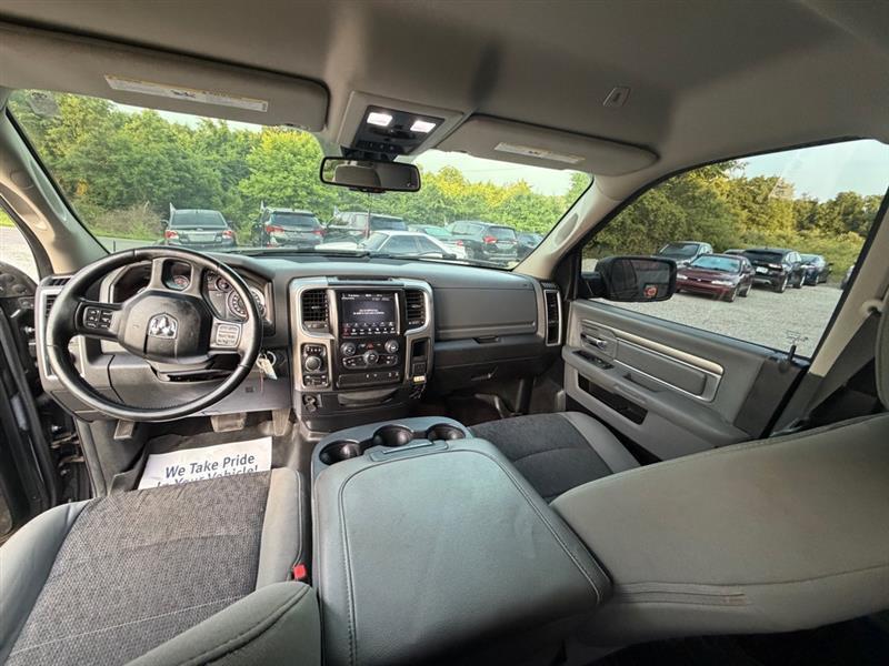 RAM 1500 SLT Quad Cab 4WD 2018