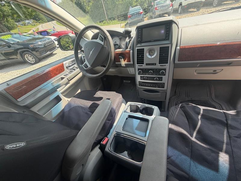 Chrysler Town & Country Touring 2009