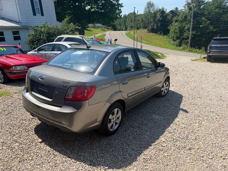 Kia Rio Base 2010