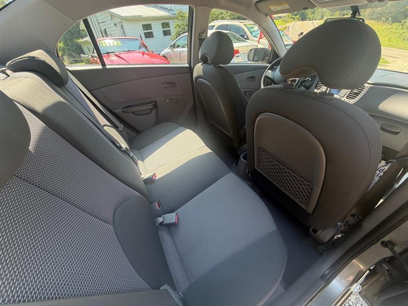 Kia Rio Base 2010