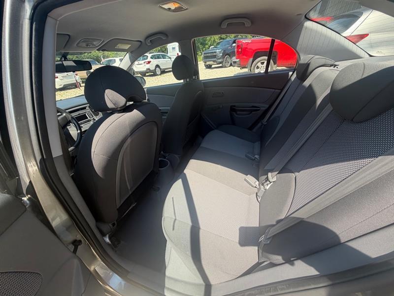 Kia Rio Base 2010