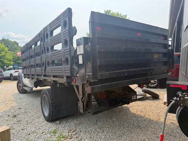 Ford F-550 Regular Cab DRW 2WD 2011