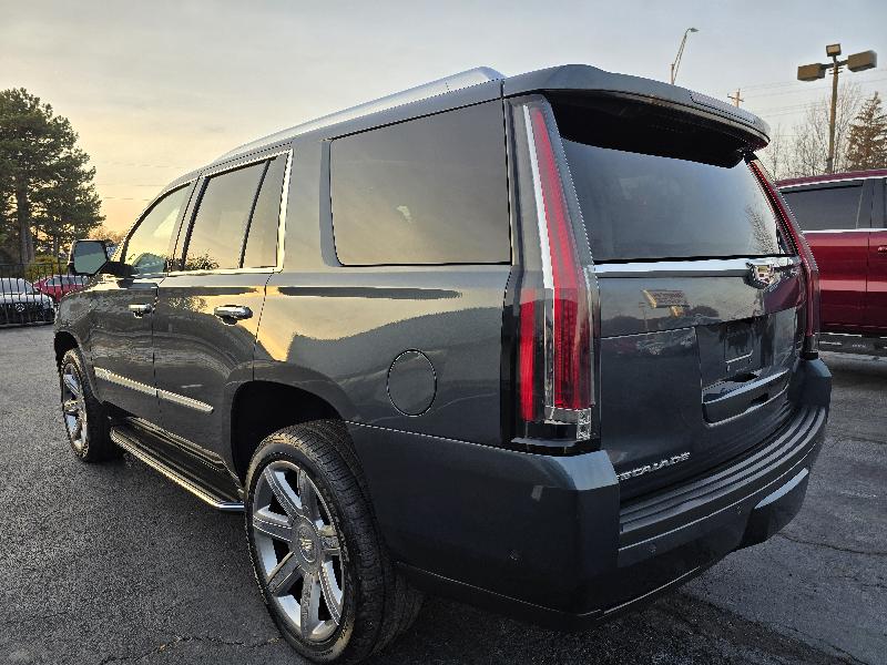 Cadillac Escalade Luxury 4WD 2020