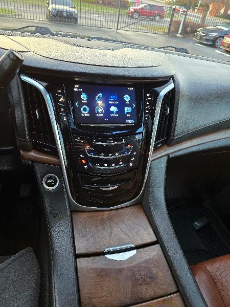 Cadillac Escalade Luxury 4WD 2020