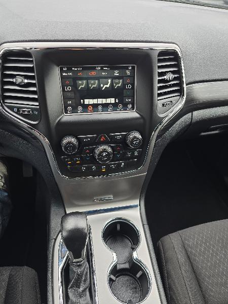 Jeep Grand Cherokee Laredo 4WD 2020