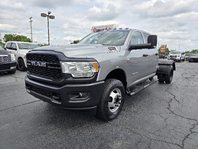 RAM 3500 Crew Cab 2WD DRW 2022