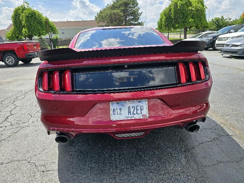 Ford Mustang GT Premium Coupe 2016