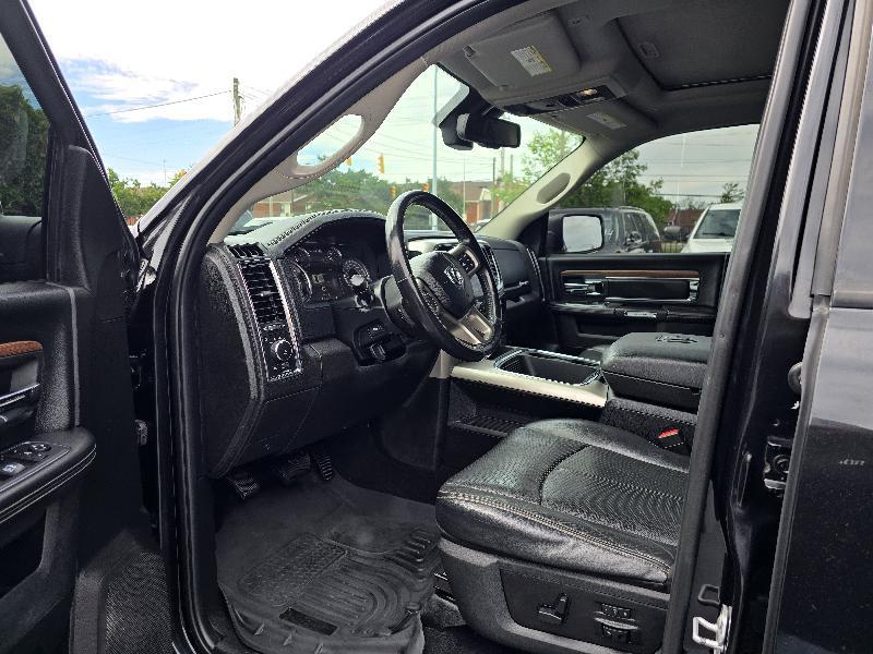 RAM 1500 Laramie Crew Cab SWB 4WD 2018