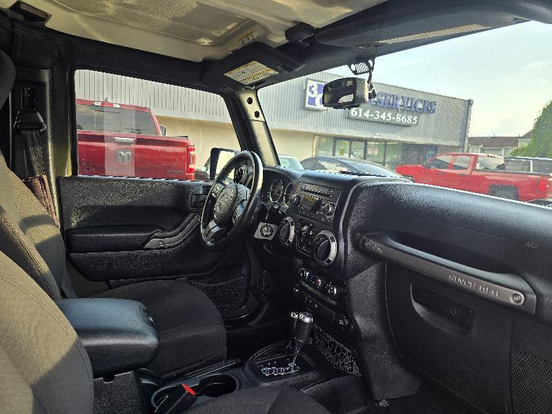 Jeep Wrangler Unlimited Sport 4WD 2015