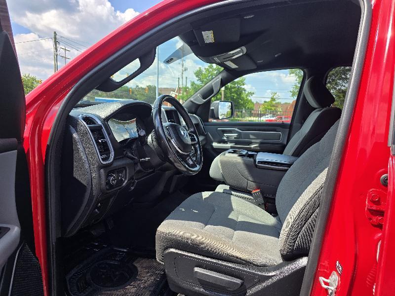 RAM 1500 Big Horn Quad Cab 4WD 2021