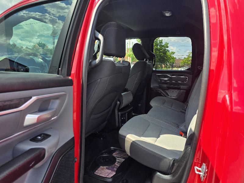 RAM 1500 Big Horn Quad Cab 4WD 2021