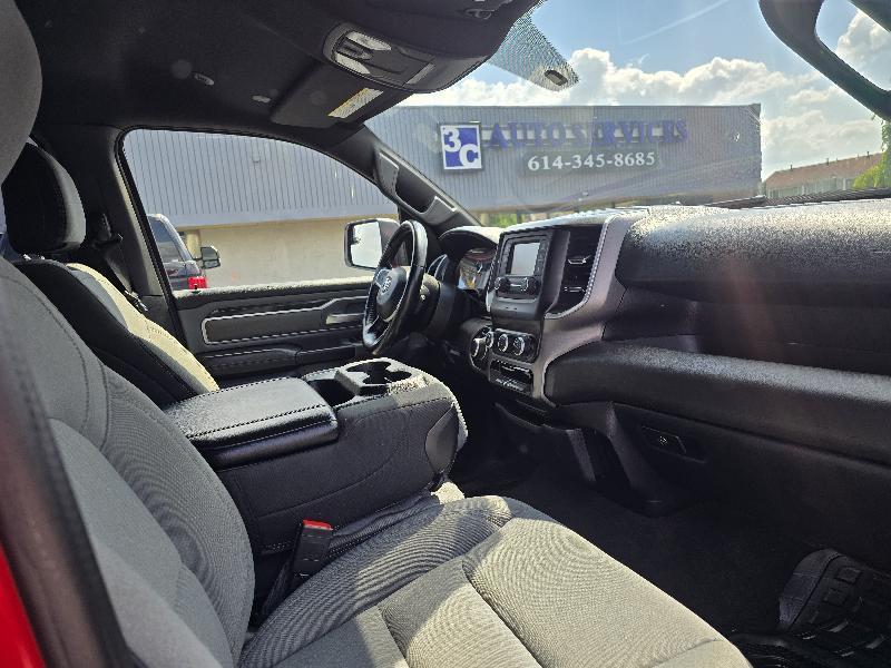 RAM 1500 Big Horn Quad Cab 4WD 2021