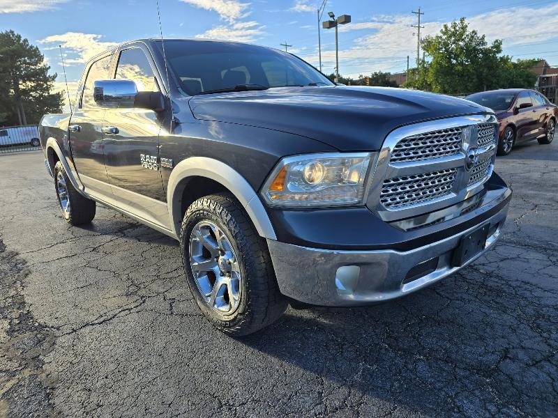 RAM 1500 Laramie Crew Cab SWB 4WD 2014