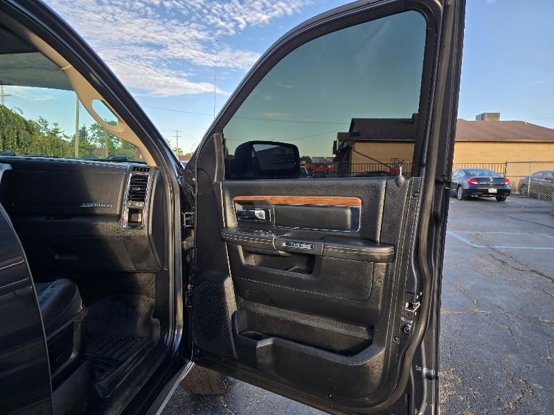 RAM 1500 Laramie Crew Cab SWB 4WD 2014