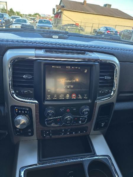 RAM 1500 Laramie Crew Cab SWB 4WD 2014