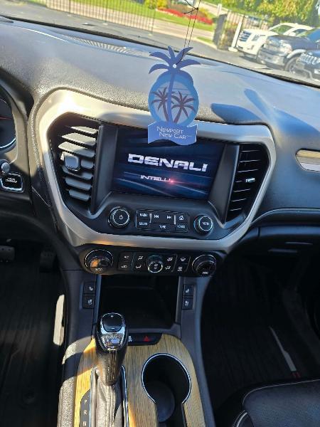 GMC Acadia Denali AWD 2019