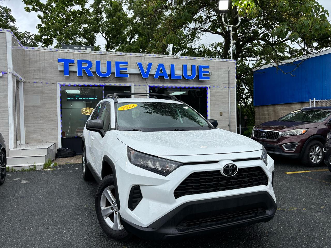 2019 Toyota RAV4 LE