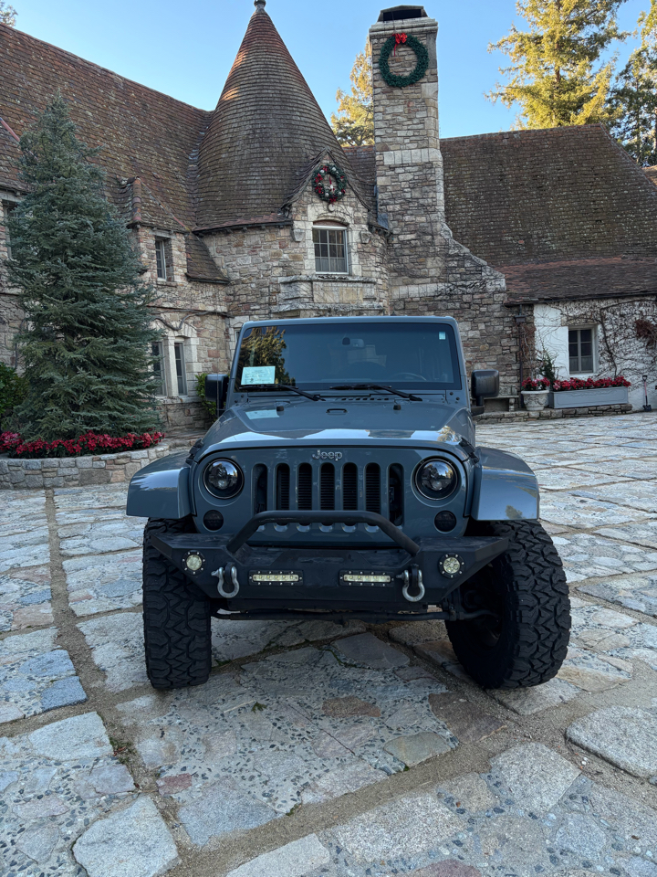 Jeep Wrangler Unlimited Sahara 4WD 2014