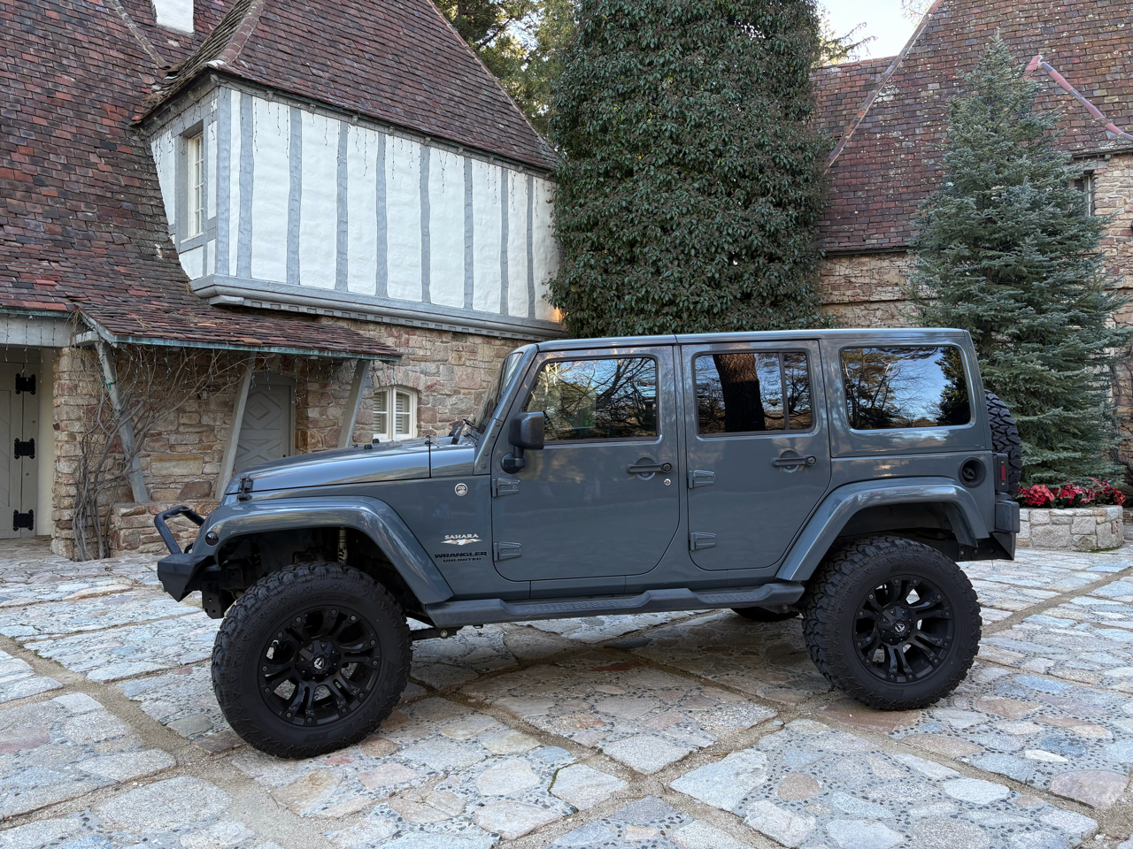 Jeep Wrangler Unlimited Sahara 4WD 2014