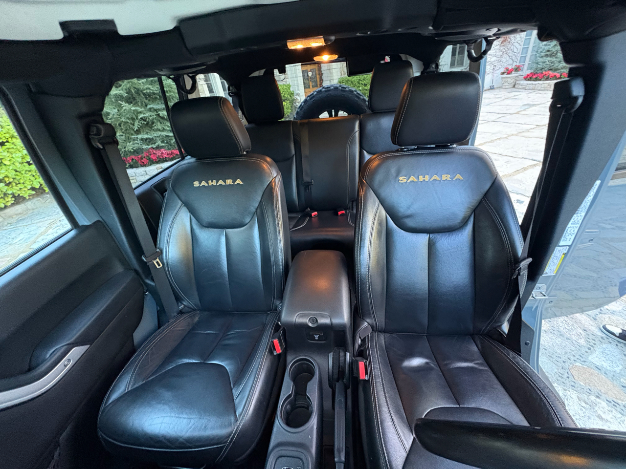 Jeep Wrangler Unlimited Sahara 4WD 2014