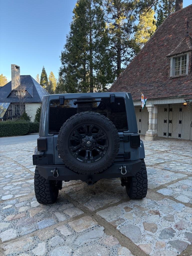 Jeep Wrangler Unlimited Sahara 4WD 2014