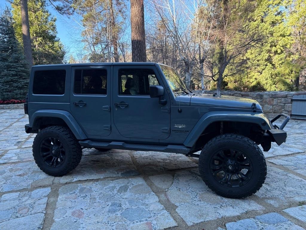 Jeep Wrangler Unlimited Sahara 4WD 2014