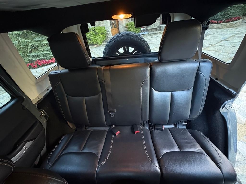 Jeep Wrangler Unlimited Sahara 4WD 2014