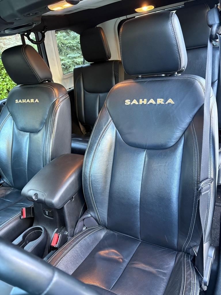 Jeep Wrangler Unlimited Sahara 4WD 2014