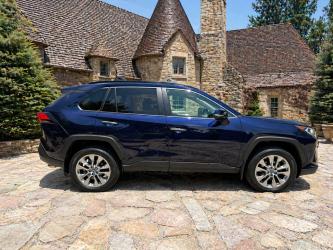 Toyota RAV4 Limited 2019