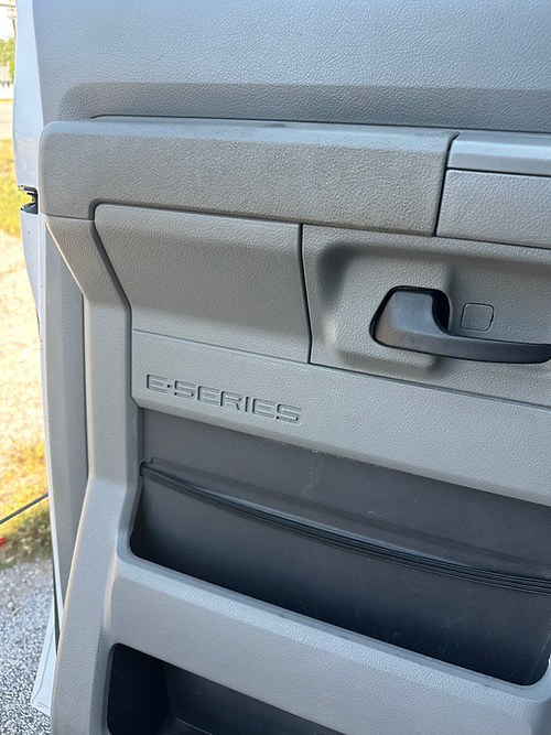 Ford E-350 Super Duty  2017