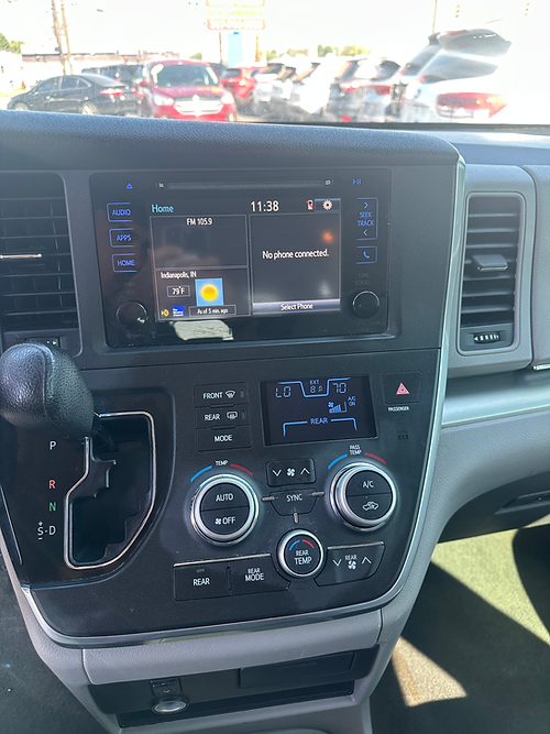 Toyota Sienna LE 8-Passenger 2017